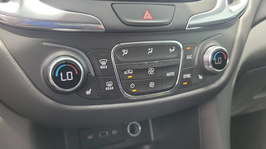 Used 2021 Chevrolet Equinox LT FWD image 15