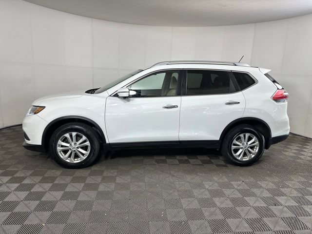 Used 2016 Nissan Rogue SV w/ SV Premium Package image 6