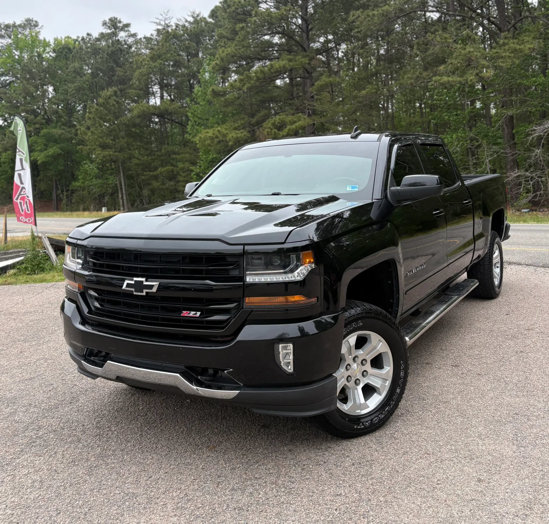 Used 2018 Chevrolet Silverado 1500 LT w/ True North Edition AWD/4WD image 2