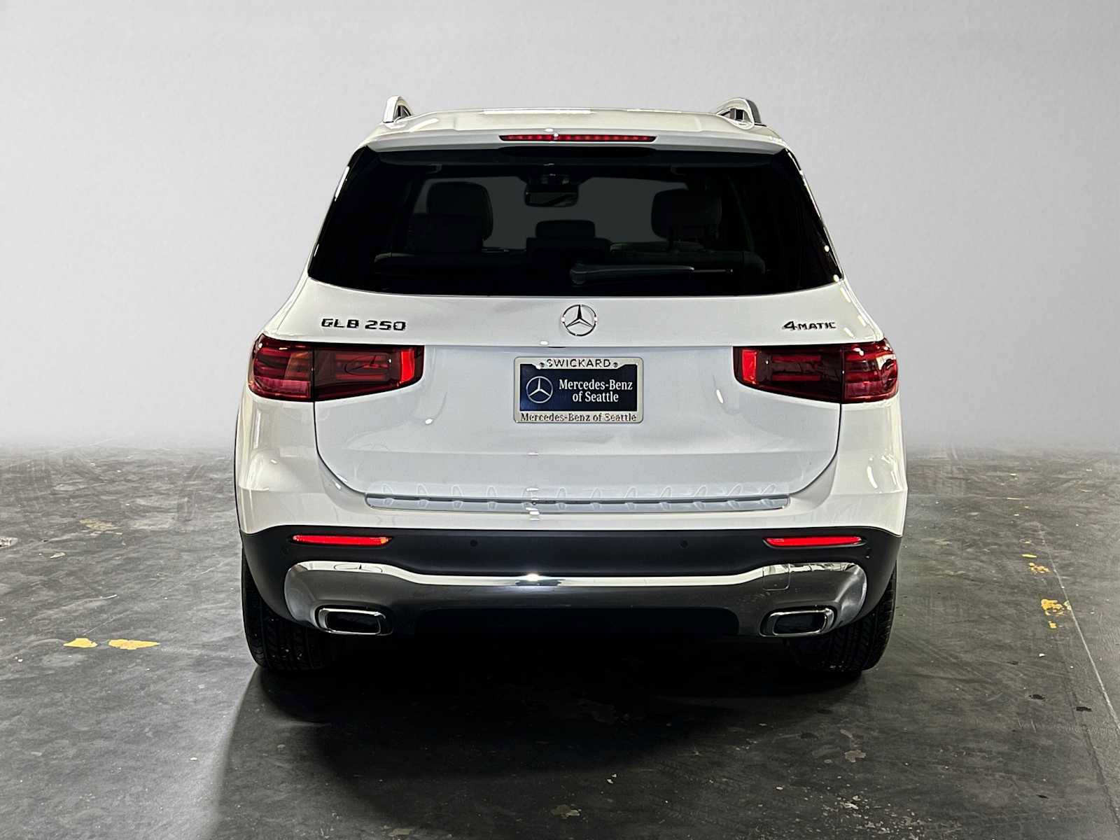 Certified 2026 Mercedes-Benz GLB 250 4MATIC image 4