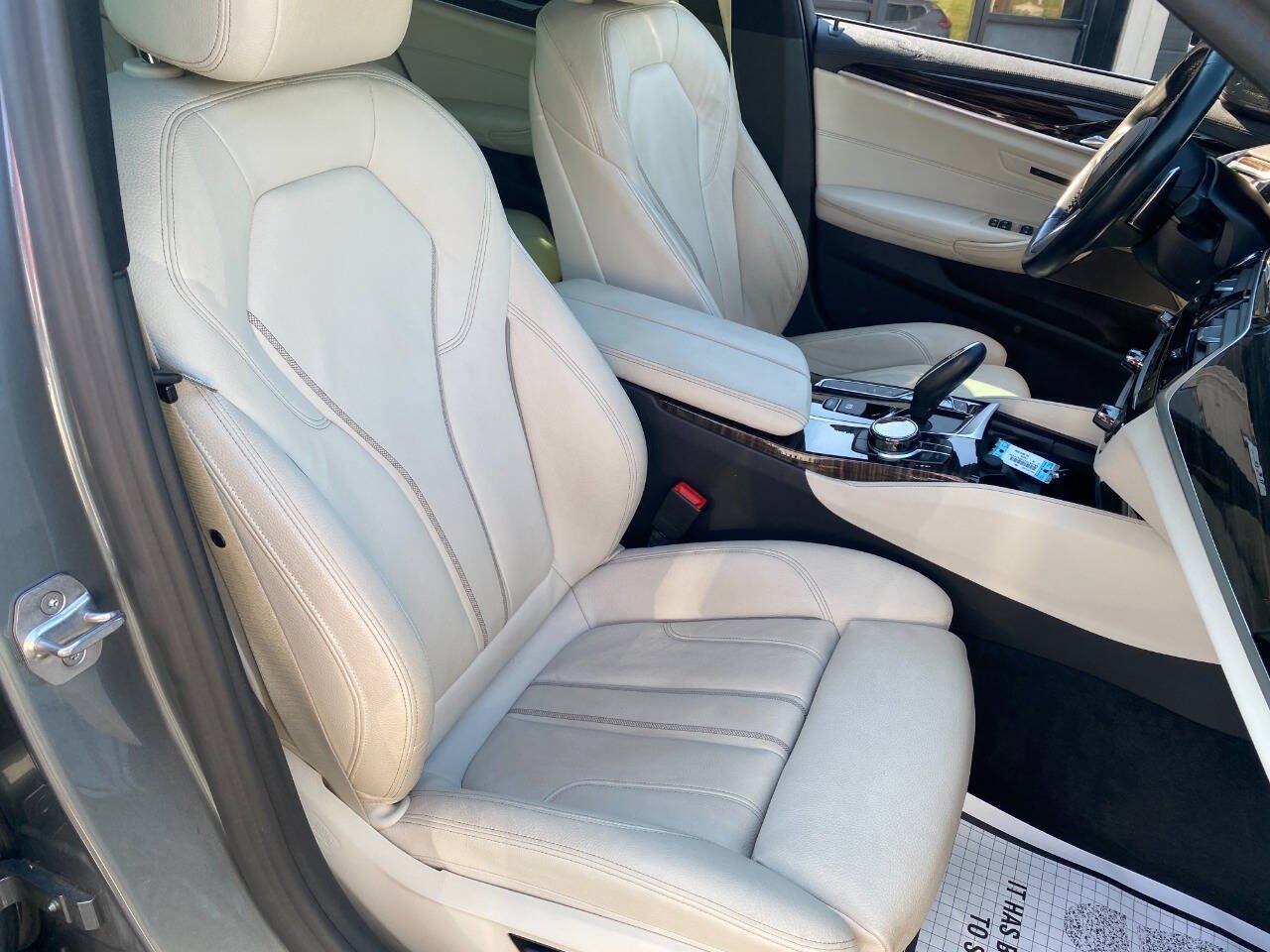 Used 2017 BMW 540i xDrive AWD/4WD image 31