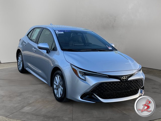 Used 2025 Toyota Corolla SE FWD image 1
