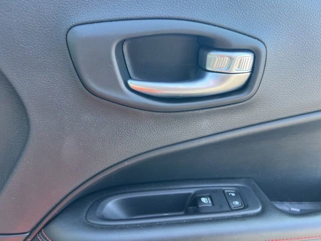 Used 2019 Jeep Compass Trailhawk w/ Cold Weather Group image 32