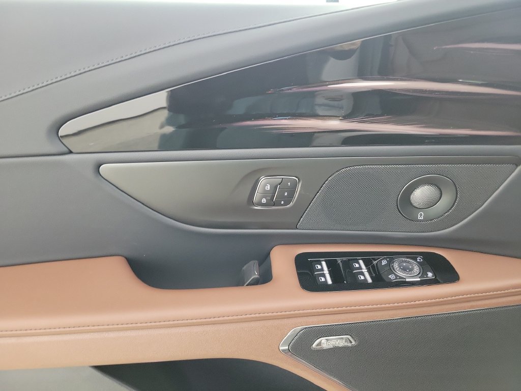 New 2026 Lincoln Nautilus Reserve AWD/4WD image 19