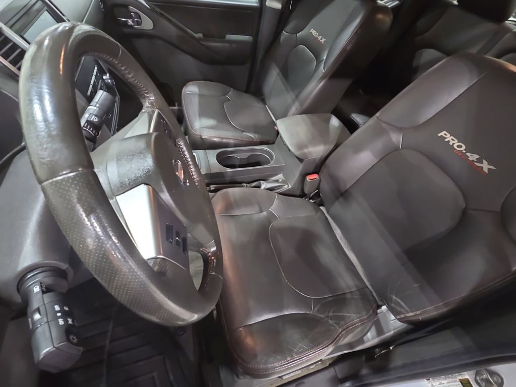 Used 2011 Nissan Frontier PRO-4X w/ Pro-4x Luxury Pkg image 15
