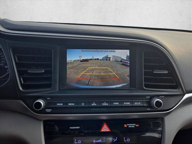 Used 2020 Hyundai Elantra SEL FWD image 12