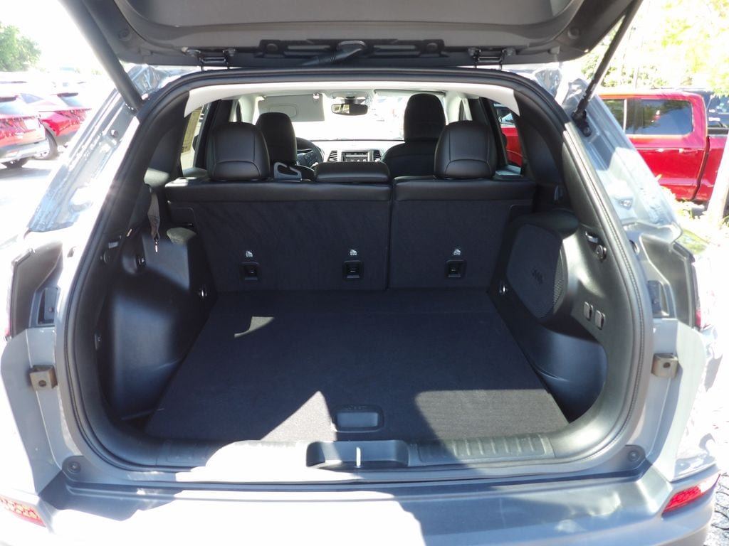 Used 2022 Jeep Cherokee Trailhawk w/ Sun, Sound & Nav Group AWD/4WD image 27