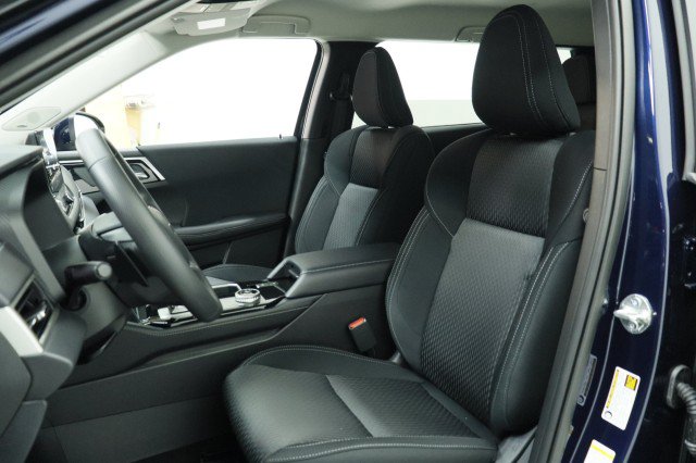 New 2026 Mitsubishi Outlander ES FWD image 7