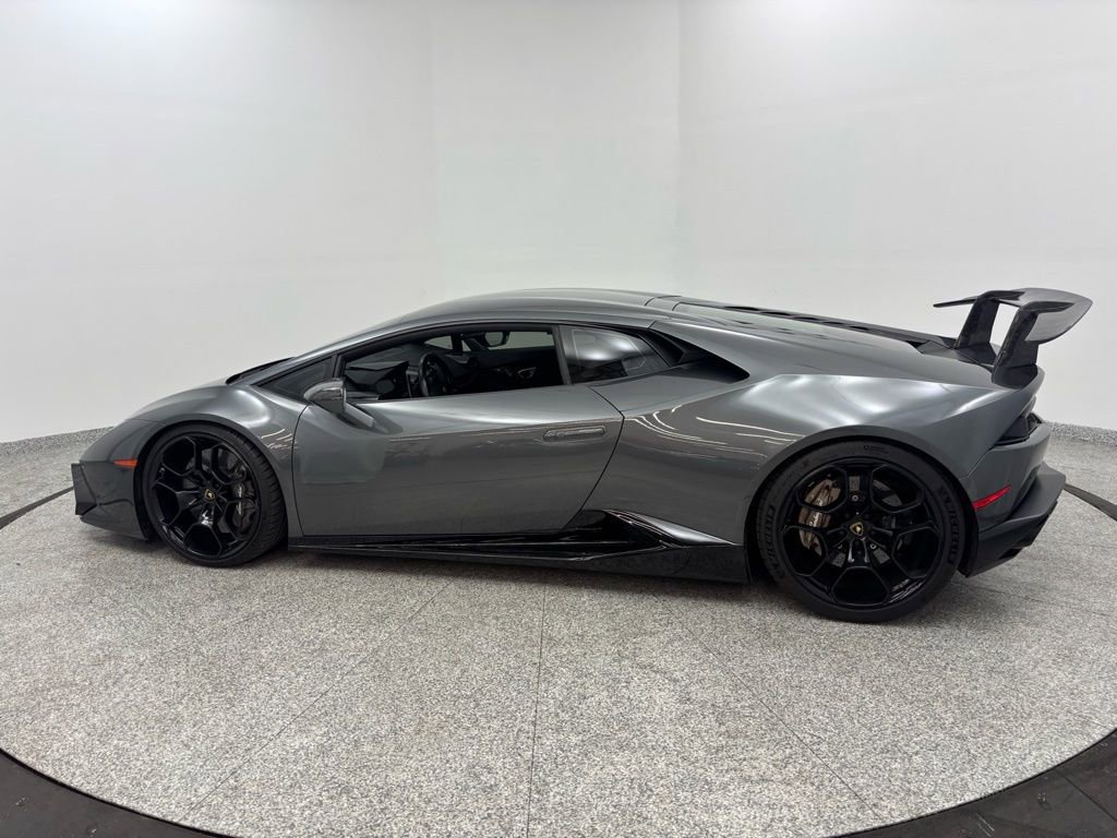 Used 2015 Lamborghini Huracan LP 610-4 image 3
