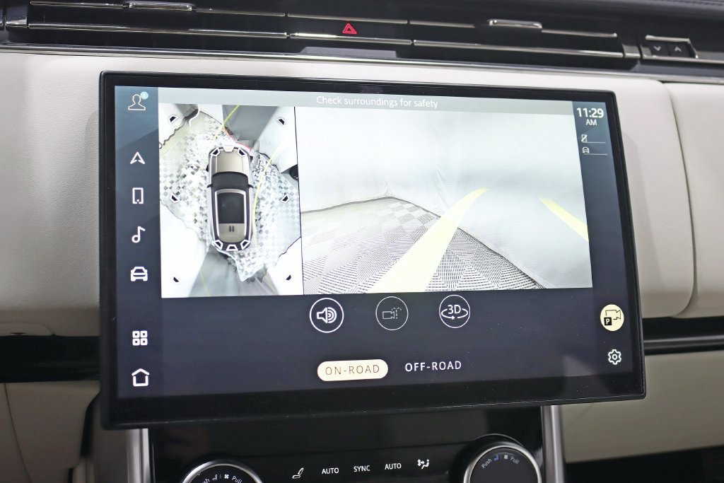 Used 2023 Land Rover Range Rover SE AWD/4WD image 18