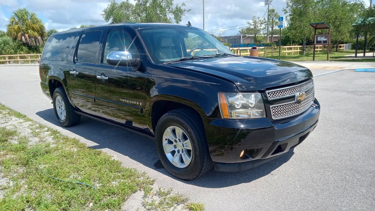 Used 2007 Chevrolet Suburban LTZ w/ LTZ Preferred Equipment Group image 4