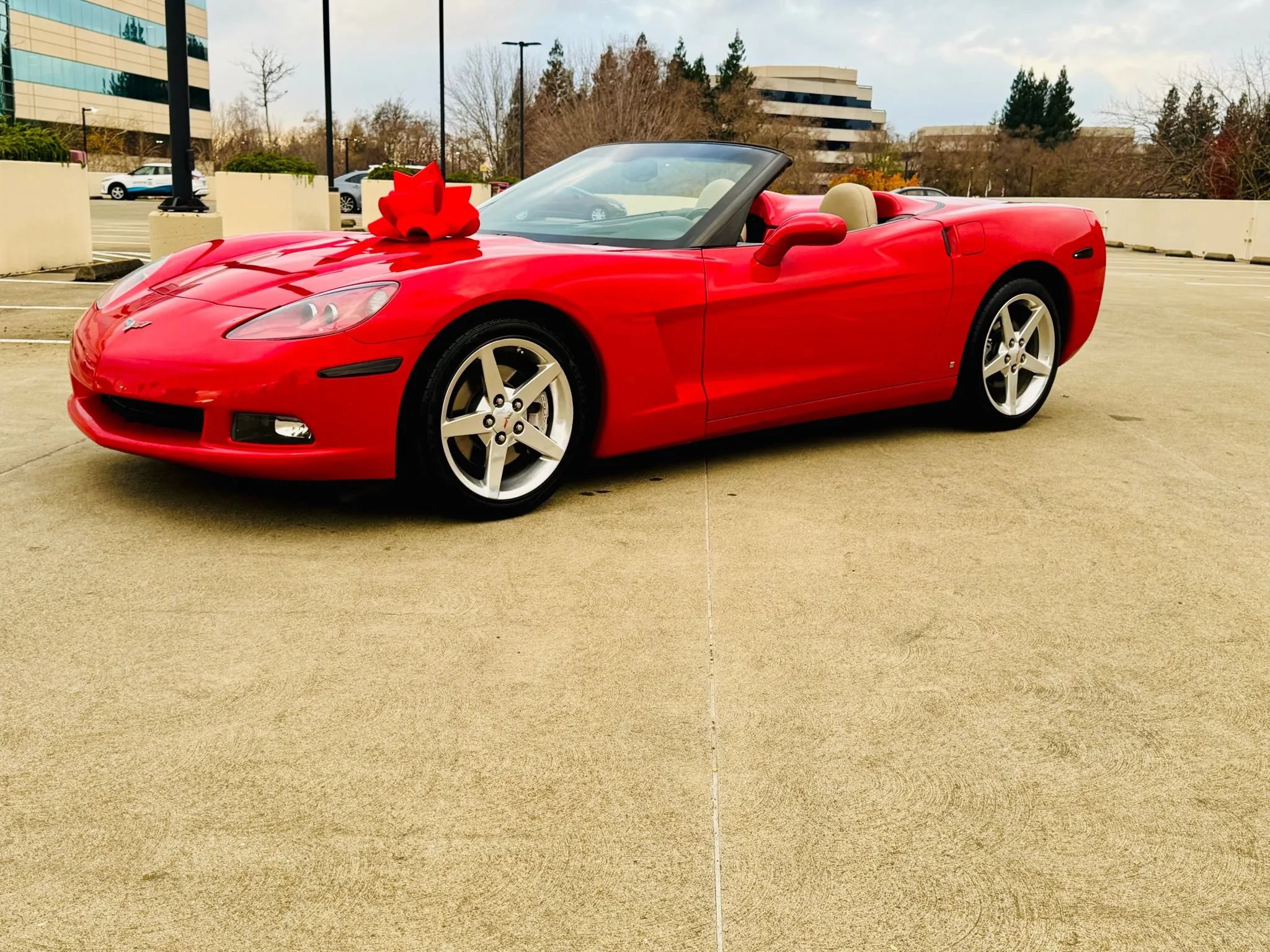 Used 2006 Chevrolet Corvette Convertible w/ Preferred Equipment Group RWD image 2