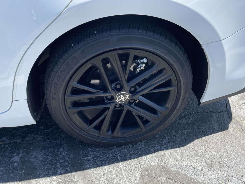 Used 2025 Toyota Camry SE w/ Convenience Package FWD image 32