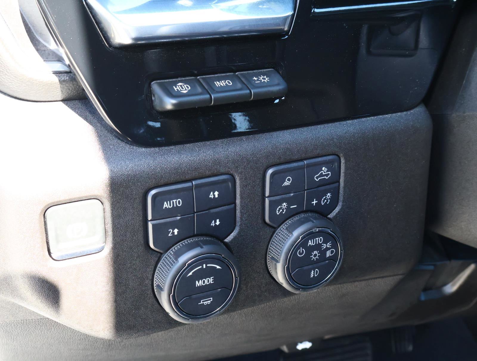 Used 2025 Chevrolet Silverado 3500 LTZ w/ LTZ Texas Edition image 24