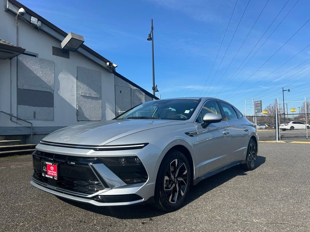 Used 2025 Hyundai Sonata SEL image 1