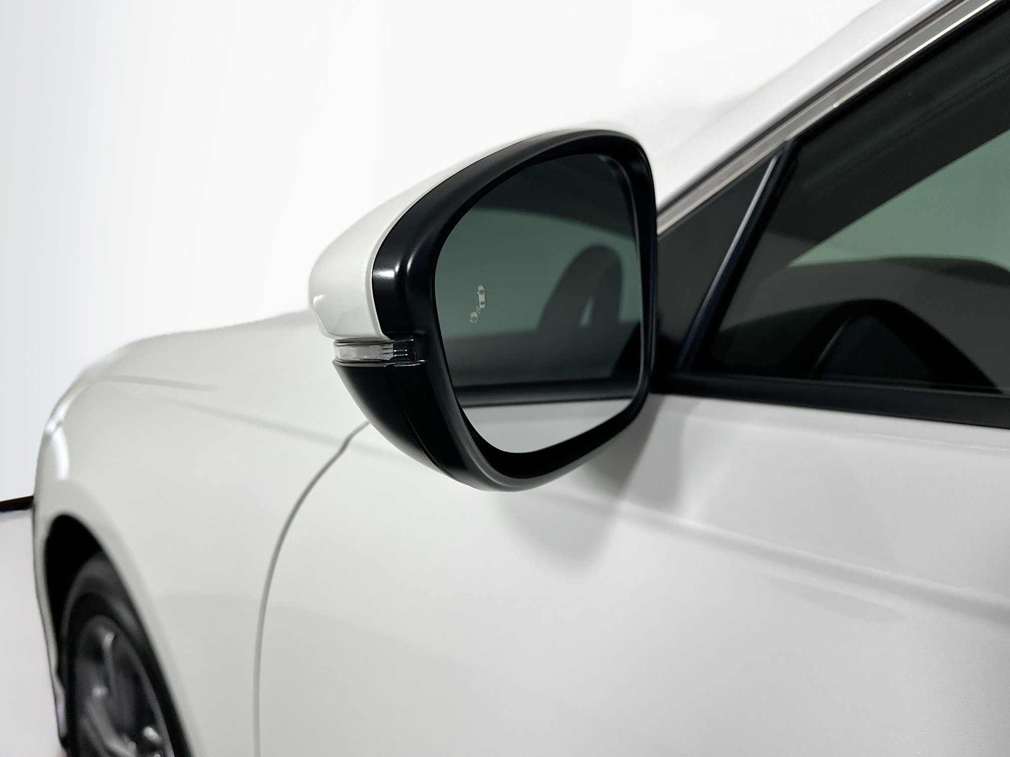 Used 2025 Honda Accord EX-L image 16