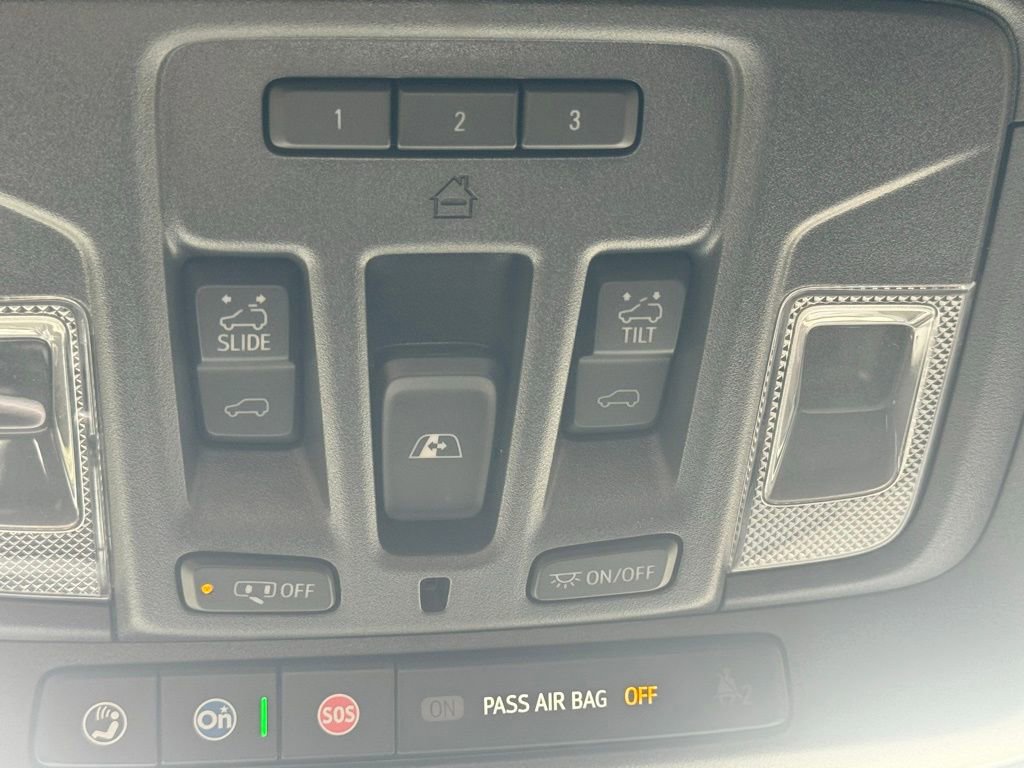 Used 2025 Chevrolet Silverado 1500 ZR2 w/ Technology Package image 34