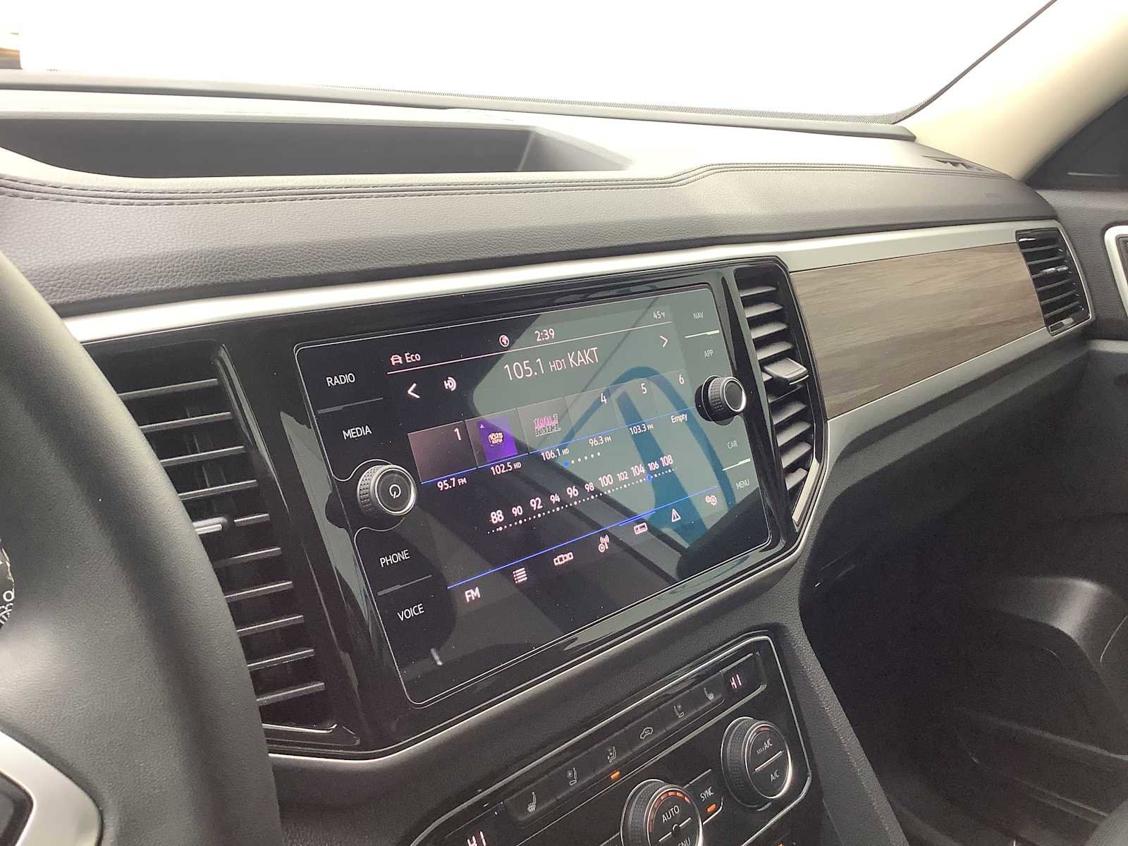 Used 2021 Volkswagen Atlas SEL Premium image 17