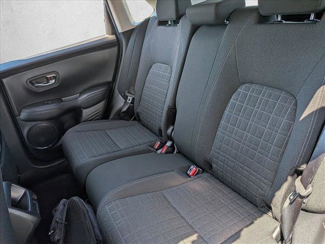 Used 2023 Honda HR-V LX image 17