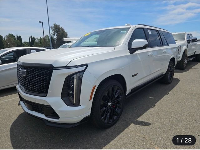 Used 2025 Cadillac Escalade ESV V w/ LPO, ONYX Package AWD/4WD image 1