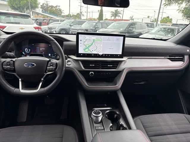 Used 2025 Ford Explorer ST-Line w/ ST-Line Street Pack AWD/4WD image 12