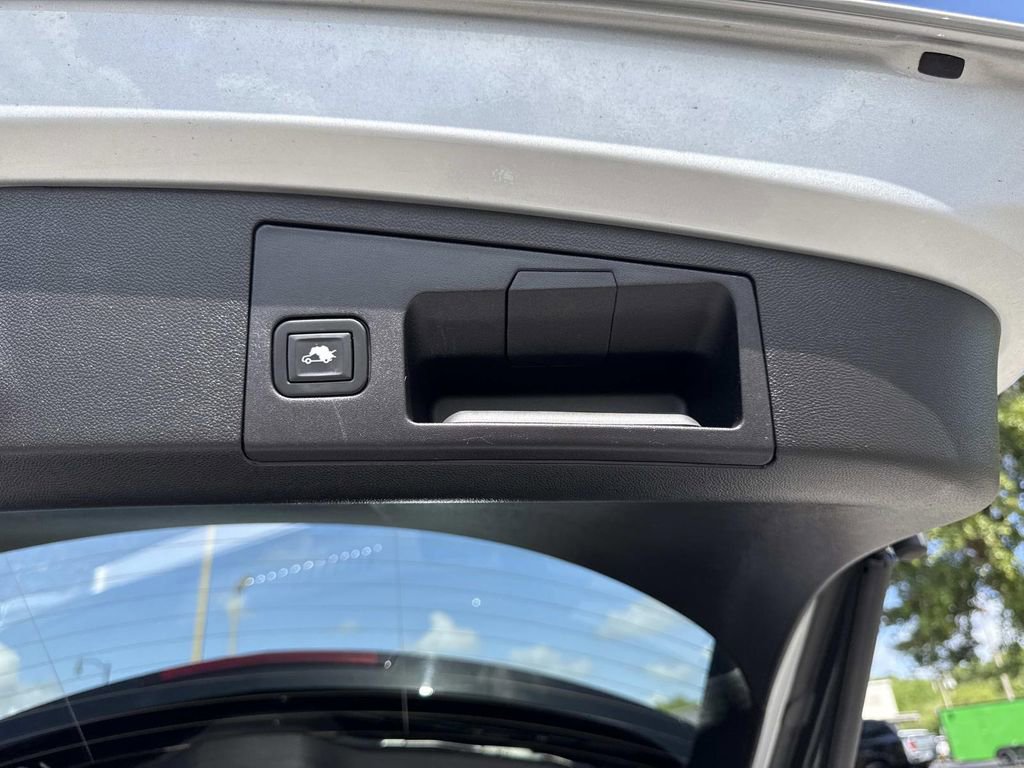 Used 2020 Cadillac XT4 Sport w/ Driver Awareness Package image 12