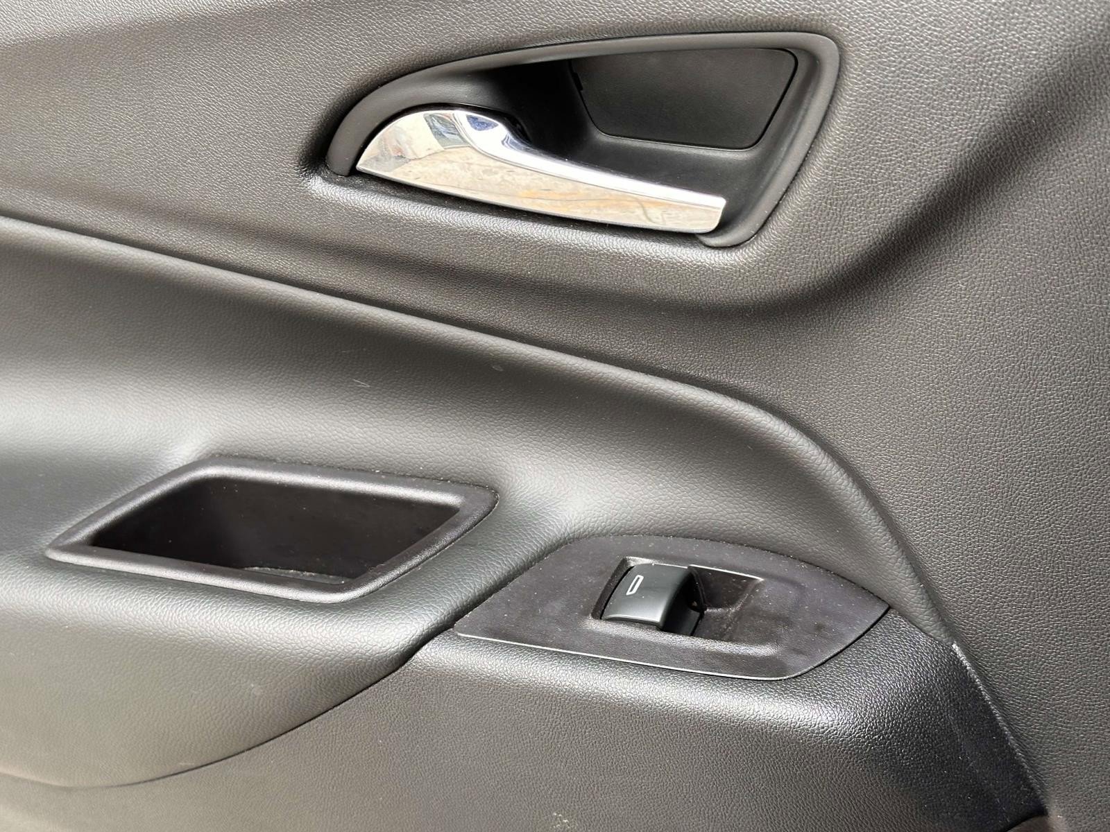 Used 2021 Chevrolet Equinox LT image 18