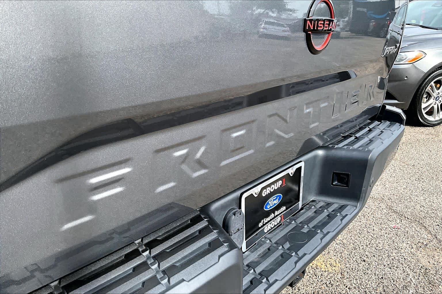 Used 2022 Nissan Frontier Pro-X RWD image 12