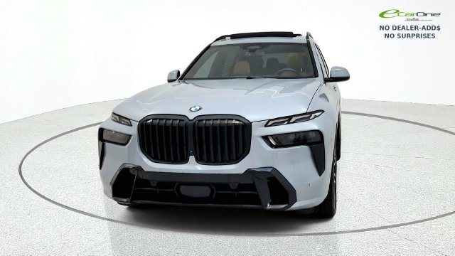 Used 2023 BMW X7 xDrive40i w/ Executive Package AWD/4WD image 3