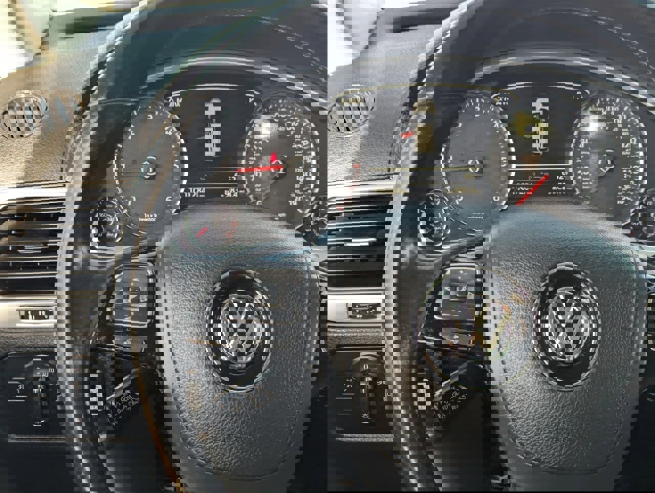 Used 2014 Volkswagen Touareg TDI image 25