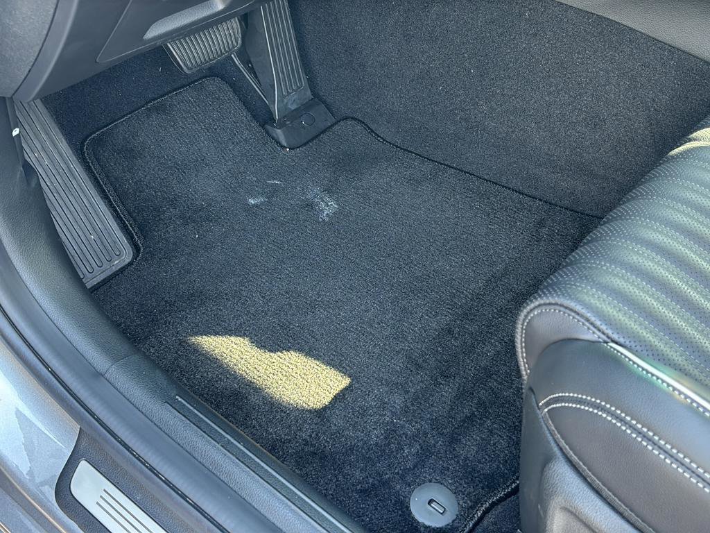 Used 2026 Genesis G70 2.5T Prestige image 18