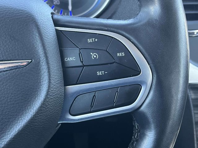 Used 2022 Chrysler 300 Touring image 27