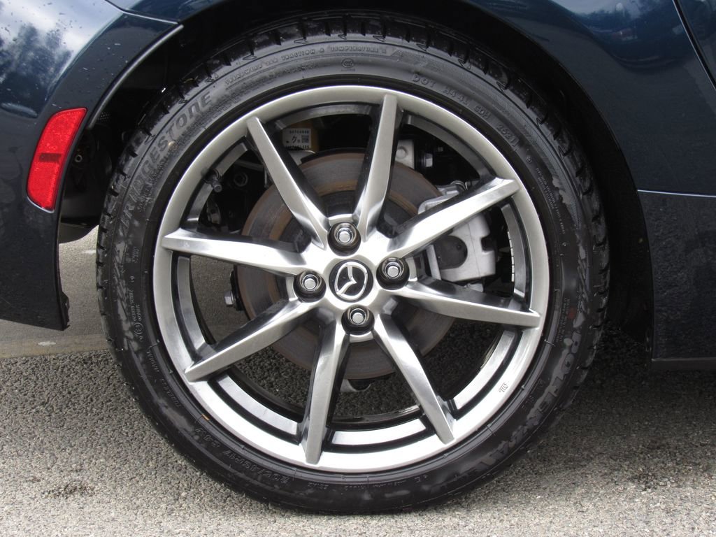 Used 2021 MAZDA MX-5 Miata RF Grand Touring RWD image 27