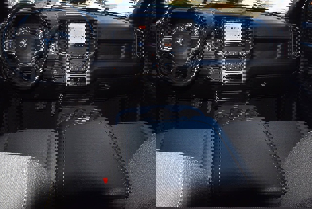 Used 2024 RAM 3500 Tradesman w/ Chrome Appearance Group image 16