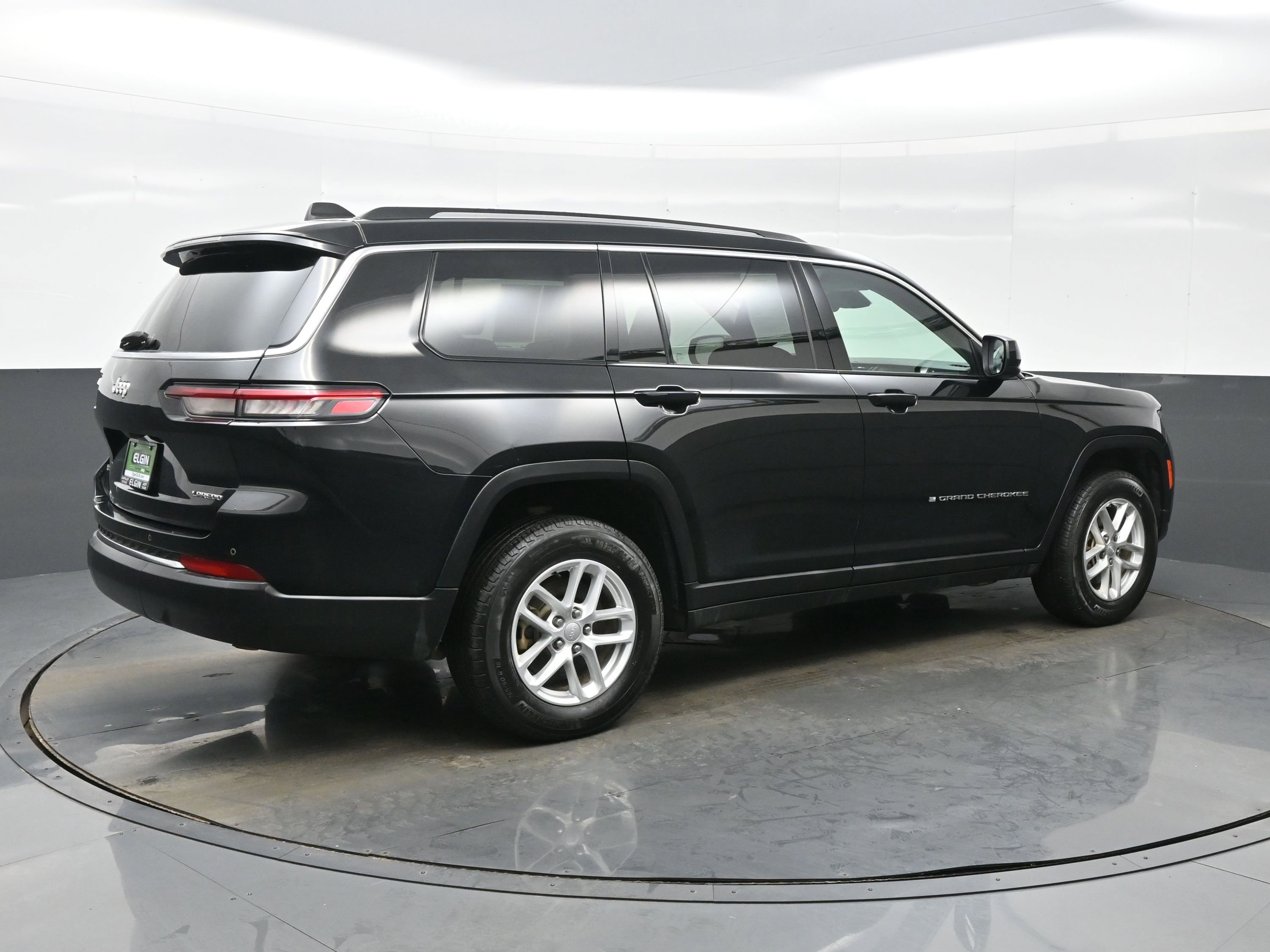 Used 2024 Jeep Grand Cherokee L Laredo image 6