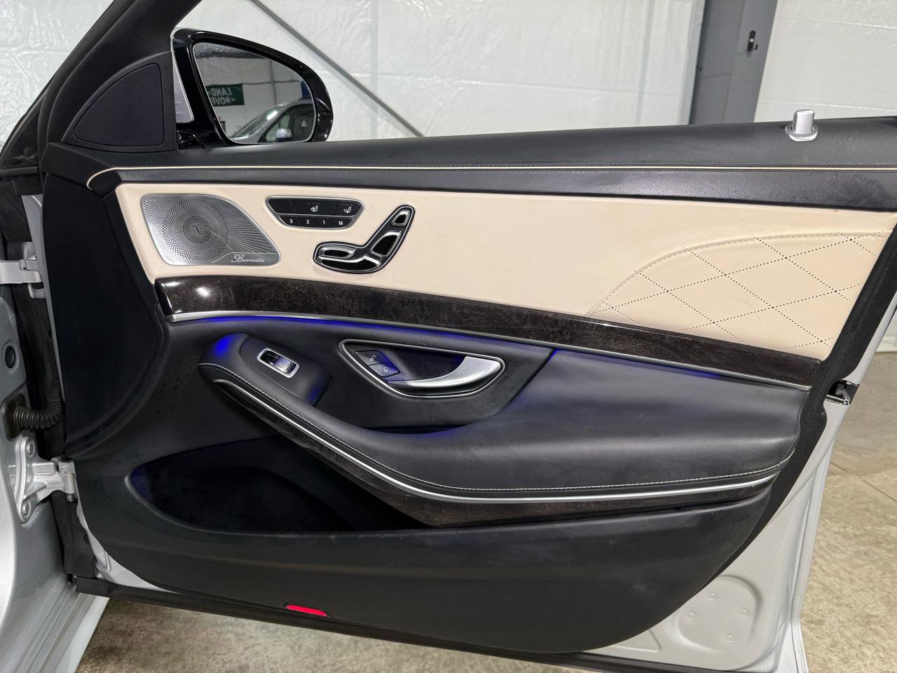 Used 2019 Mercedes-Benz S 560 Sedan image 31