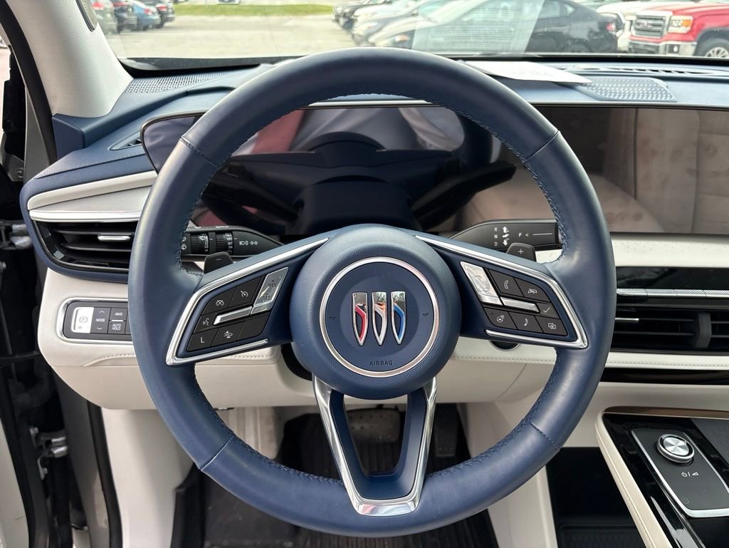 Used 2025 Buick Enclave Avenir AWD/4WD image 8