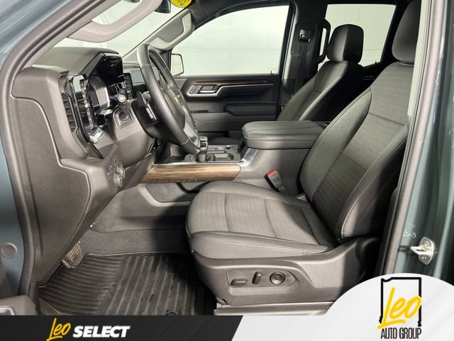 Used 2025 Chevrolet Silverado 1500 LT w/ Z71 Off-Road Package AWD/4WD image 7