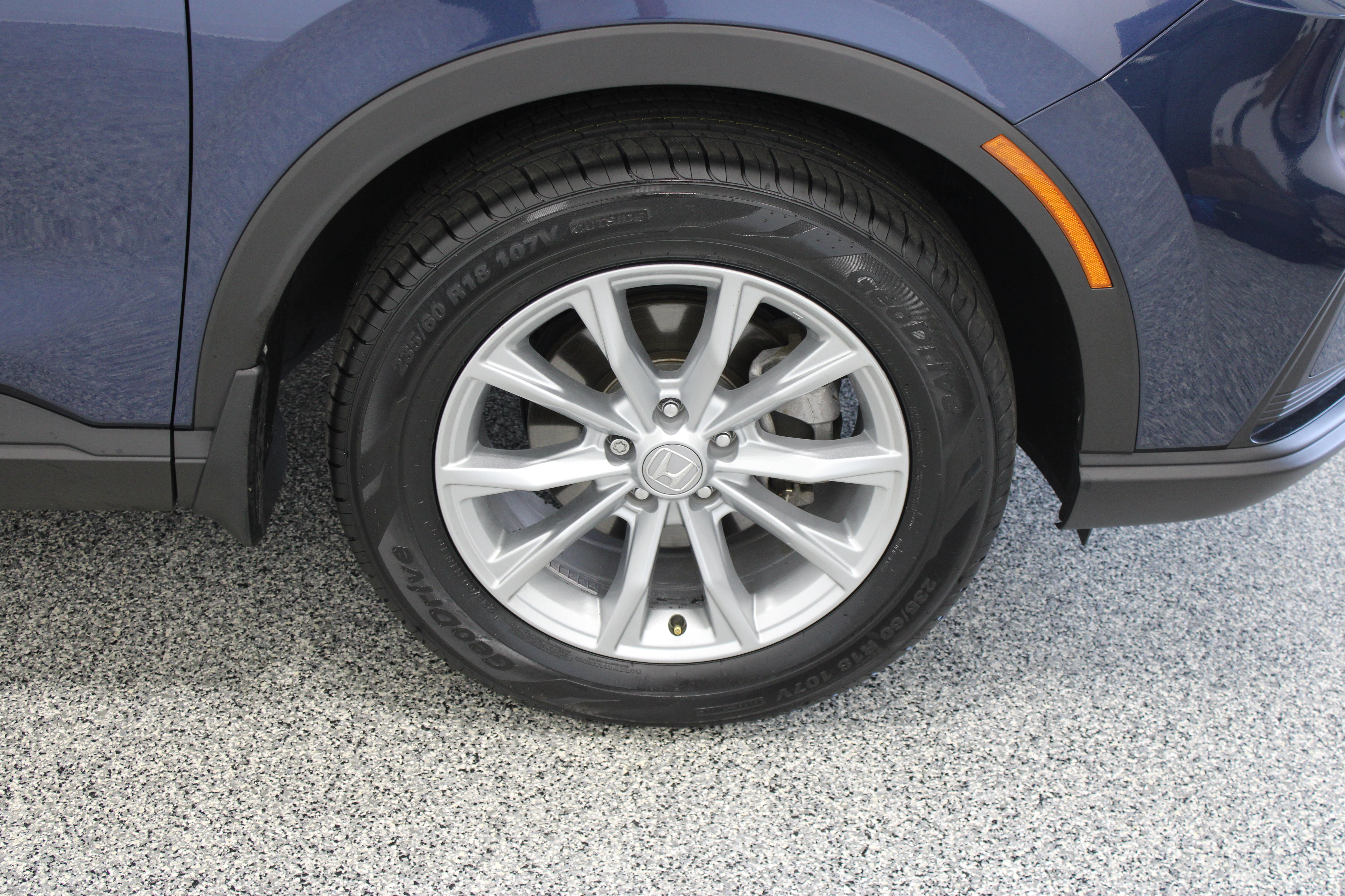 Used 2025 Honda CR-V EX image 5