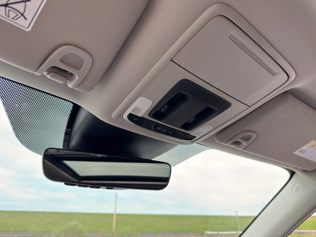 Used 2024 Honda Pilot Touring image 43