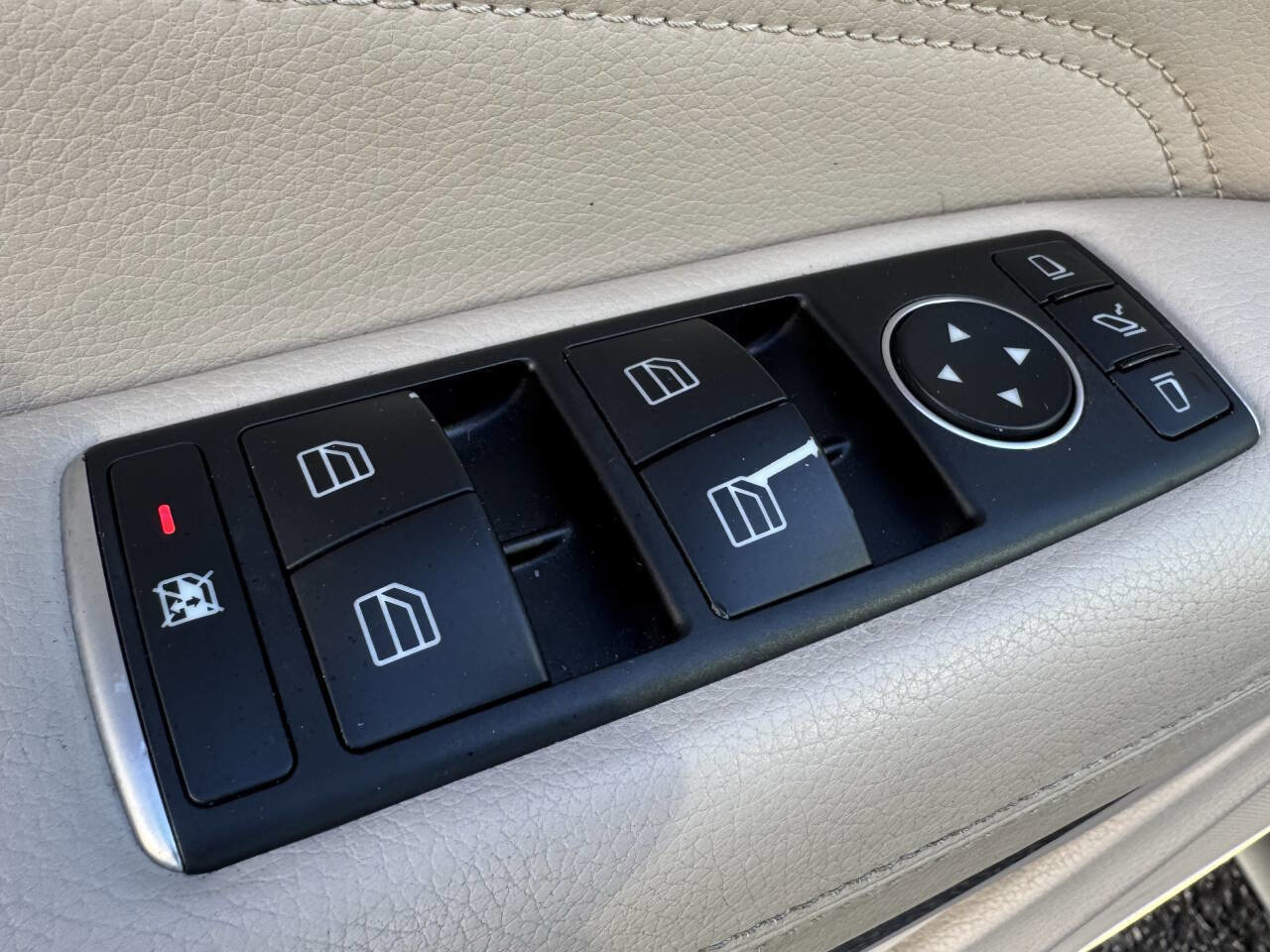 Used 2015 Mercedes-Benz E 400 Coupe w/ Premium 1 Package image 20