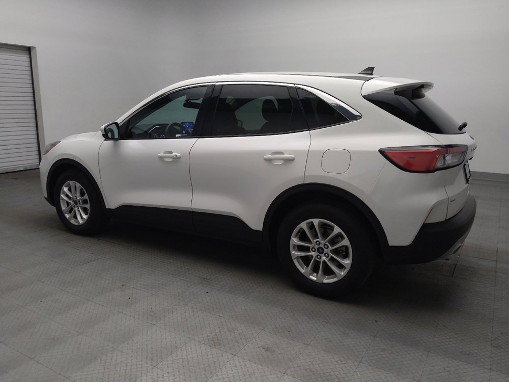 Used 2020 Ford Escape SE FWD image 3