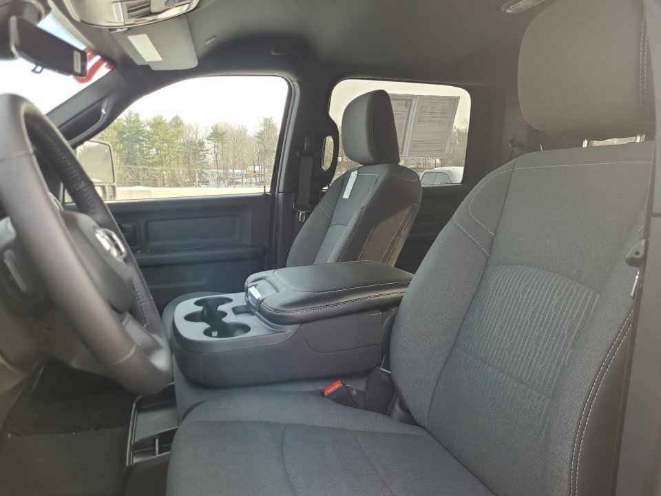 Used 2024 RAM 2500 Tradesman w/ Safety Group image 34