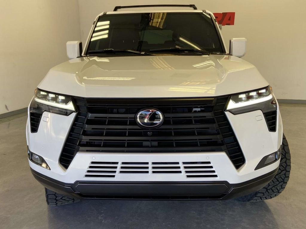 Used 2024 Lexus GX 550 w/ Accessory Package (2T) AWD/4WD image 8