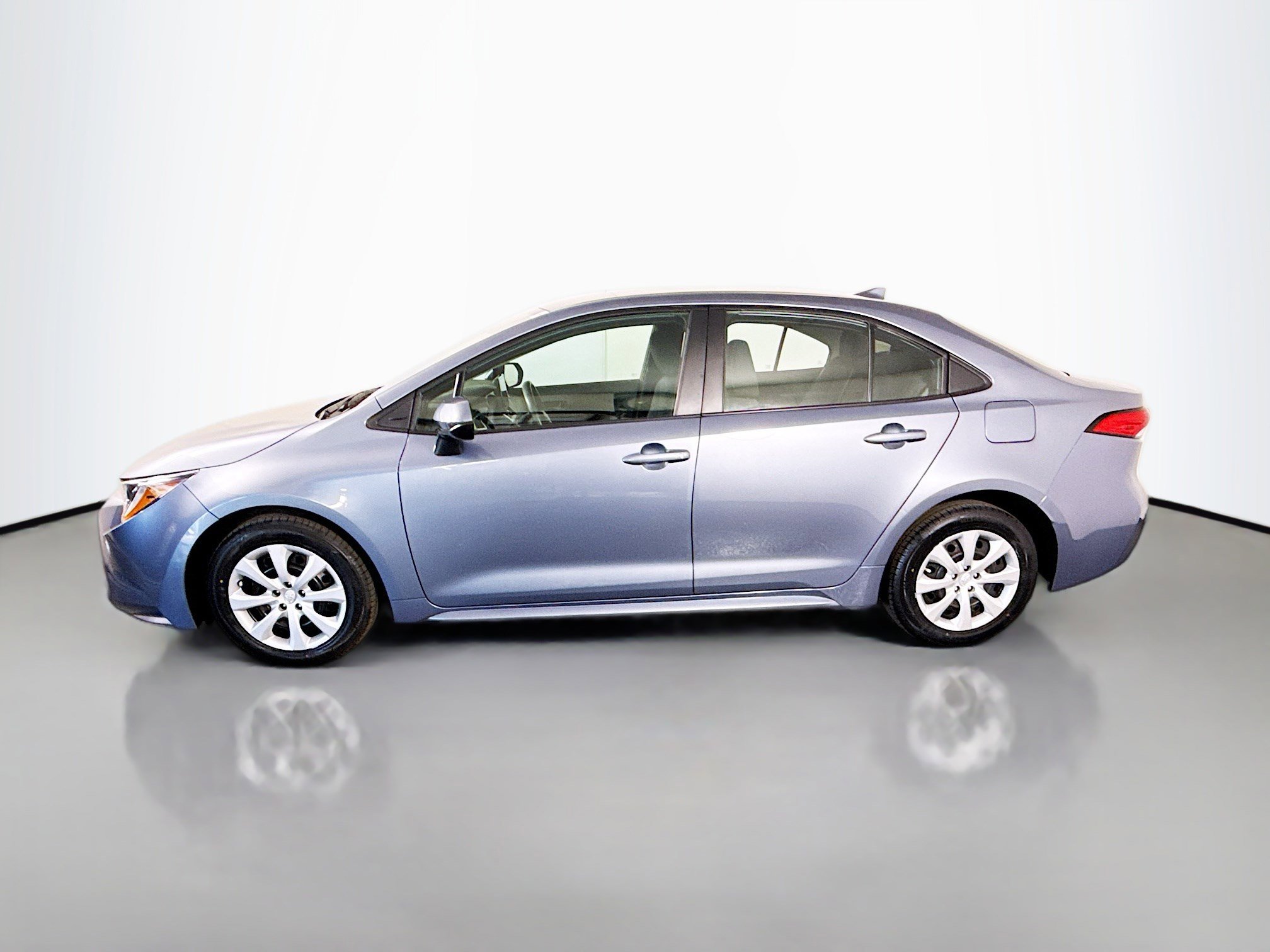 Used 2024 Toyota Corolla LE FWD image 6