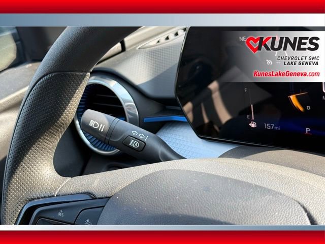 Used 2025 Chevrolet Trax LT image 45