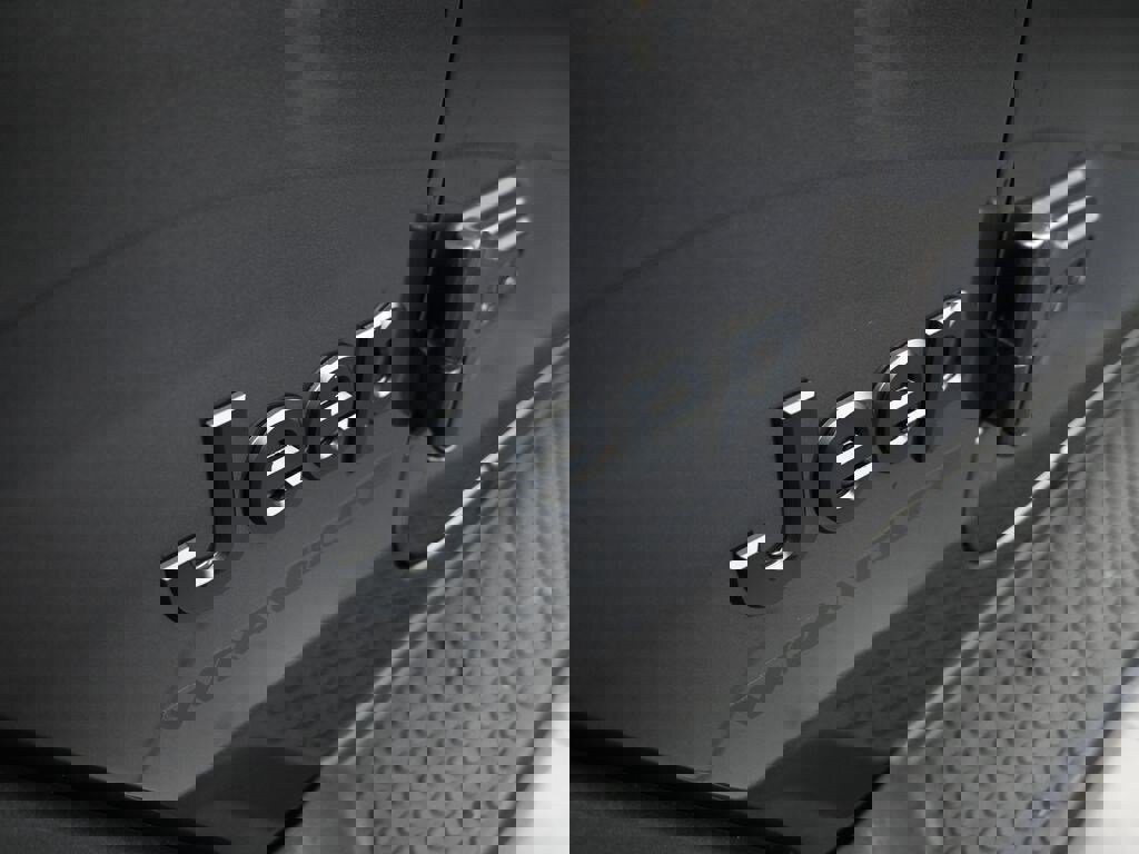 New 2025 Jeep Wrangler Unlimited Sahara w/ Technology Group image 30