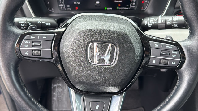 Used 2023 Honda Pilot Elite image 12