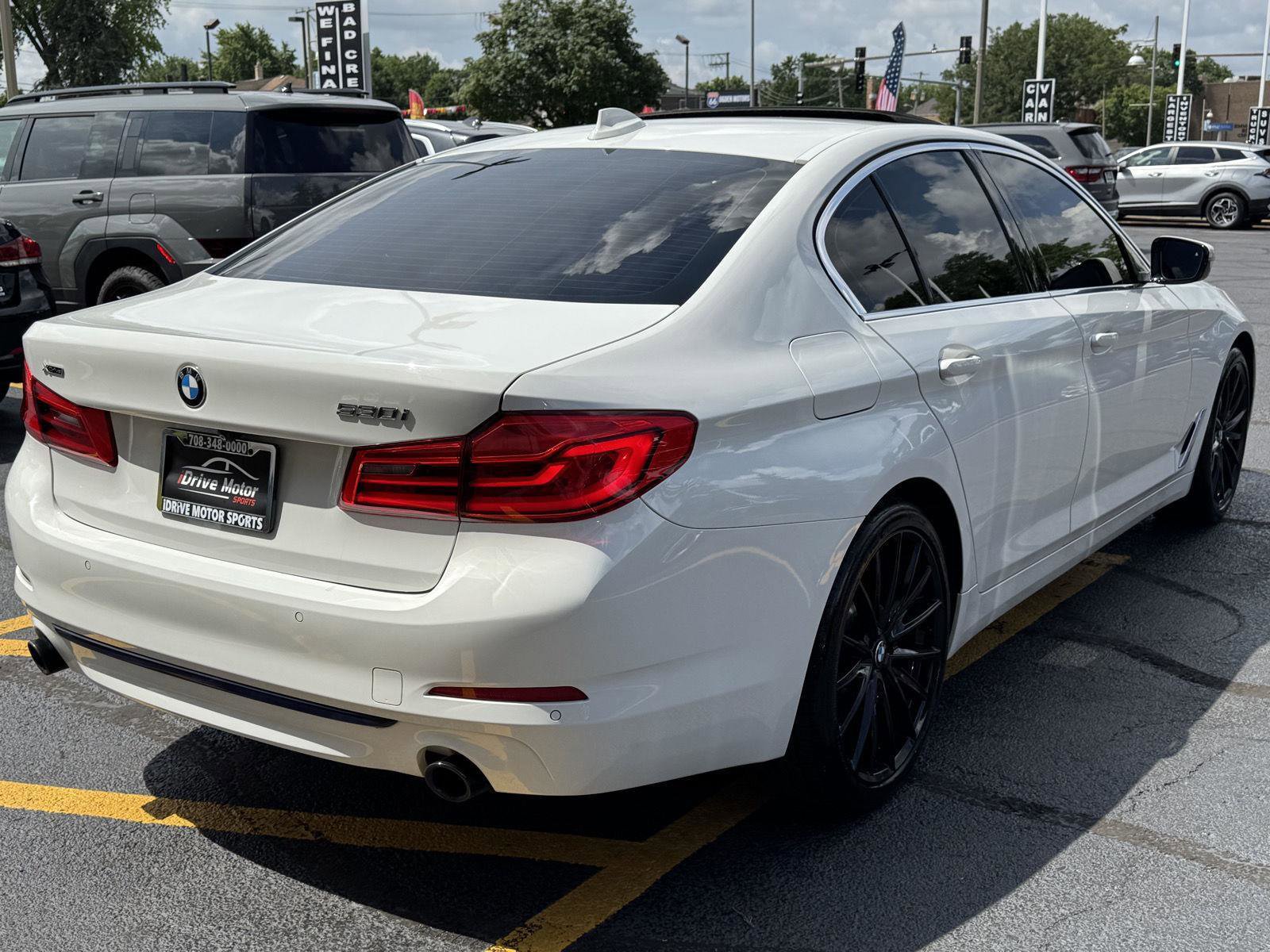 Used 2020 BMW 530i xDrive w/ Convenience Package AWD/4WD image 11