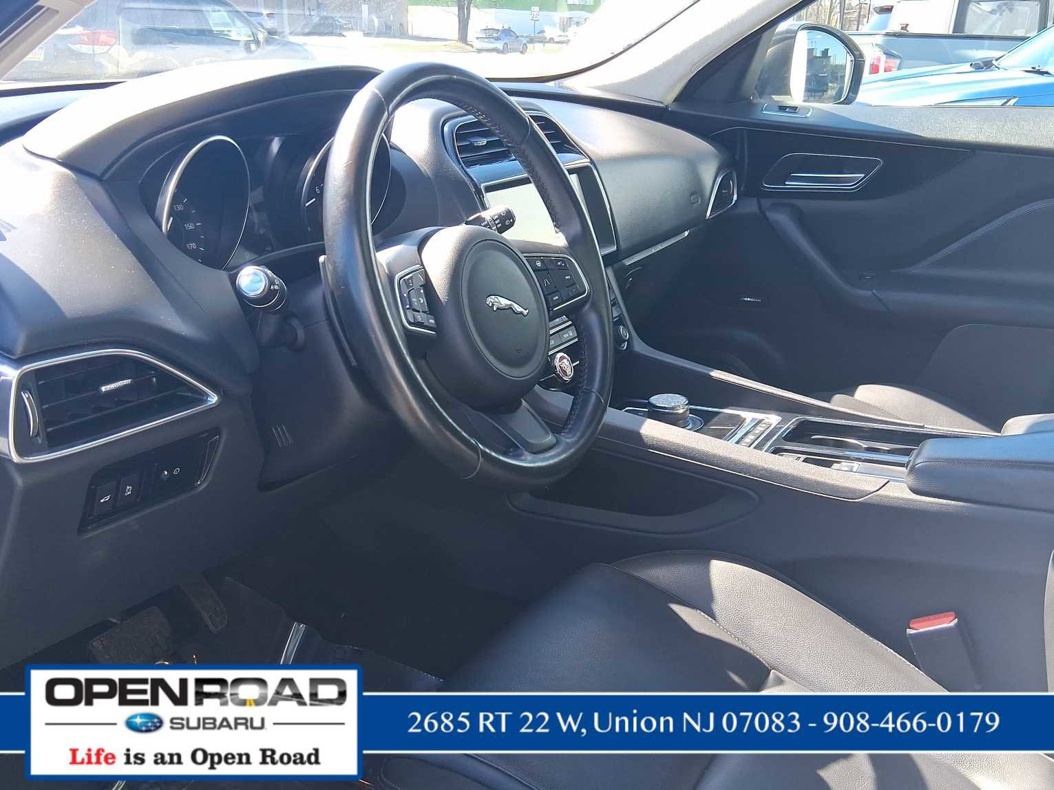 Used 2020 Jaguar F-PACE Premium image 14